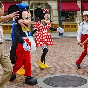 4 Days Hong Kong Family Tour to Disneyland & Victoria Peak