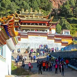 4 Days Lanzhou Xiahe Tour: Labrang Monastery, Bingling Temple