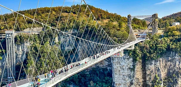 8 Days Budget Tour: Chengdu, Chongqing, Zhangjiajie
